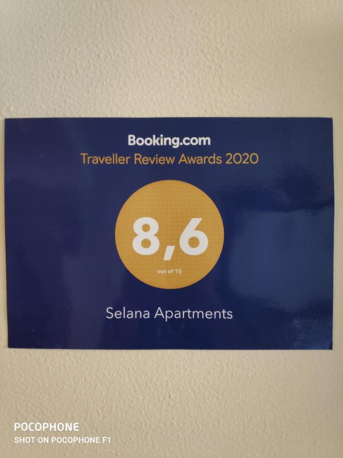 Selana Apartments Mytilene Bagian luar foto