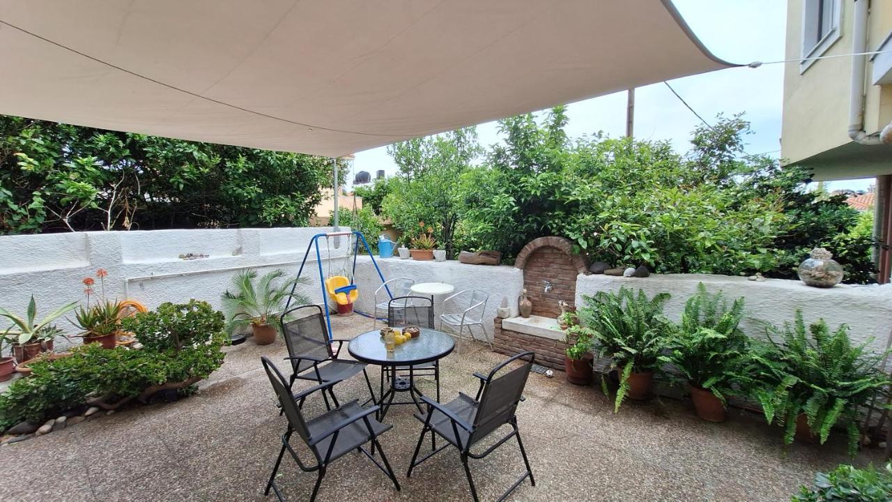 Selana Apartments Mytilene Bagian luar foto