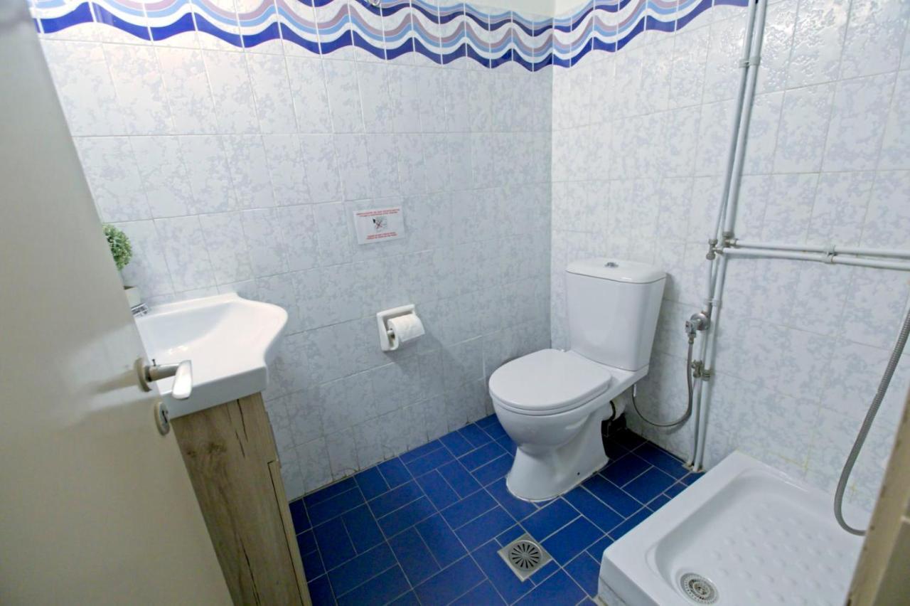 Selana Apartments Mytilene Bagian luar foto