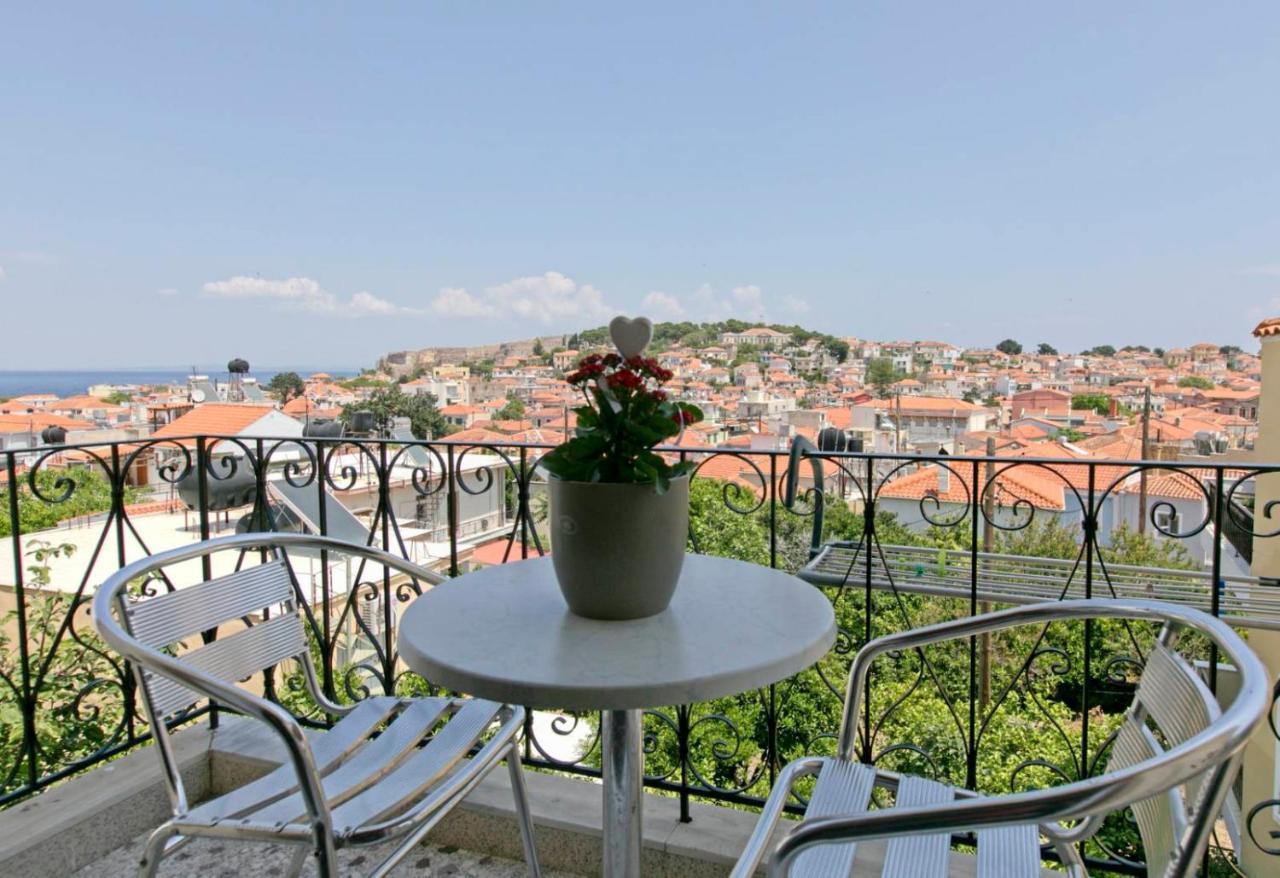 Selana Apartments Mytilene Bagian luar foto