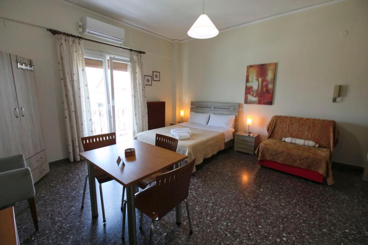 Selana Apartments Mytilene Bagian luar foto