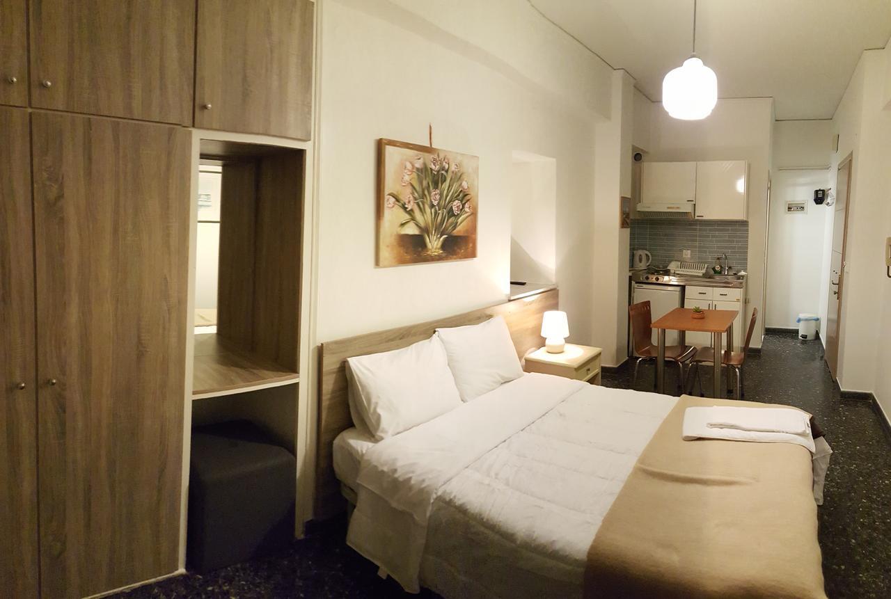 Selana Apartments Mytilene Bagian luar foto