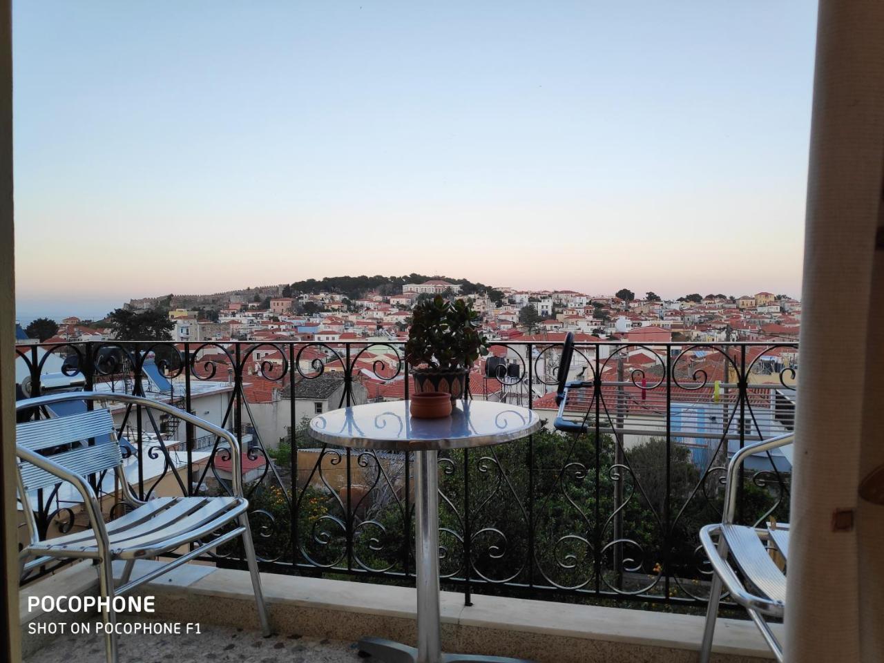 Selana Apartments Mytilene Bagian luar foto