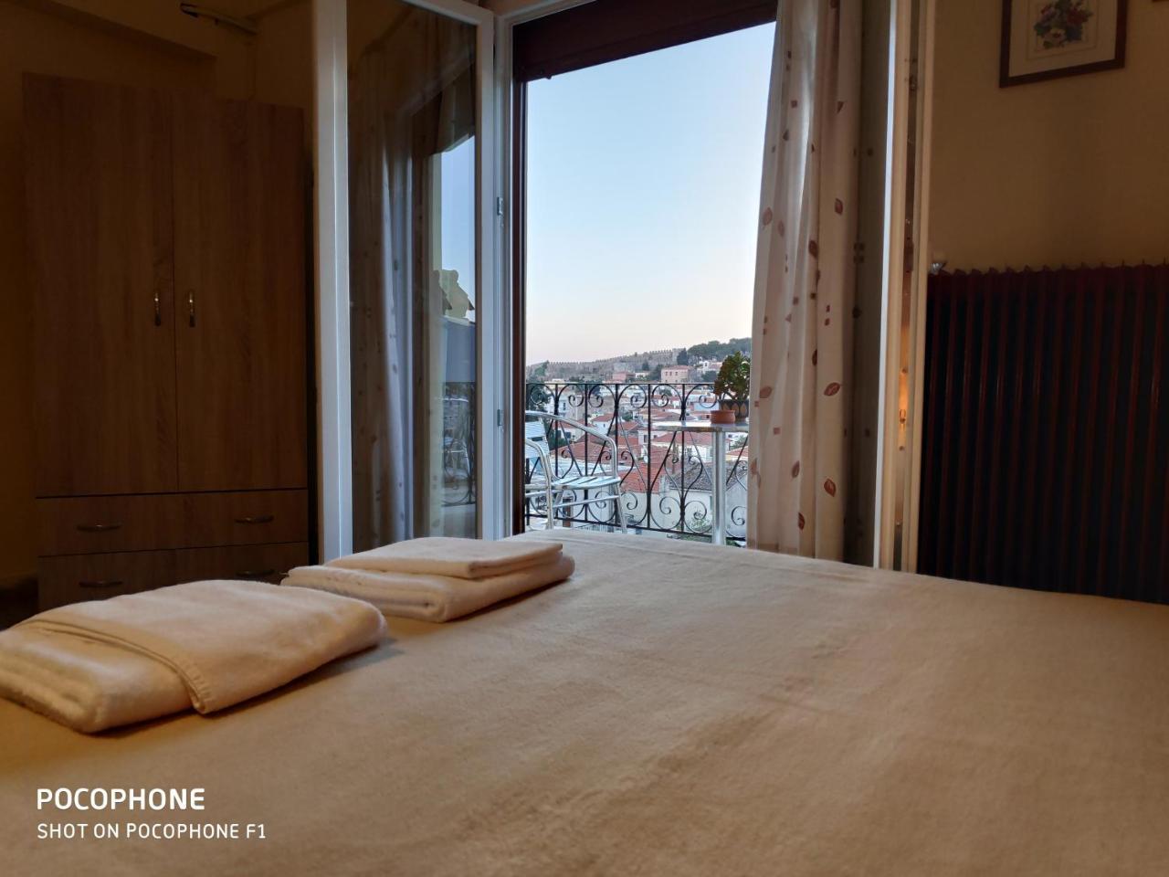 Selana Apartments Mytilene Bagian luar foto
